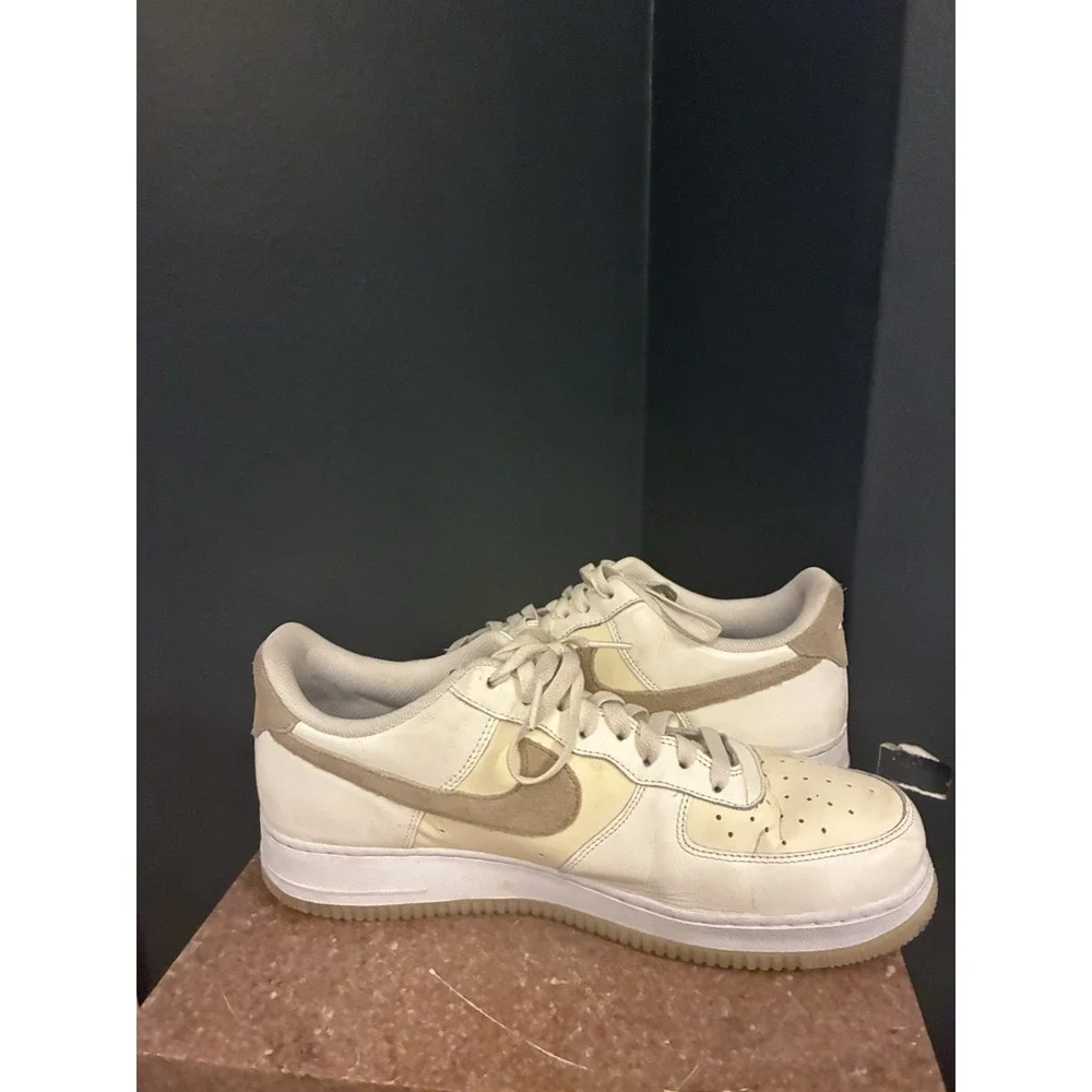 Nike Air Force 1 '07 LV8 Low‎ Coconut Milk Khaki Sail Men's Size 11